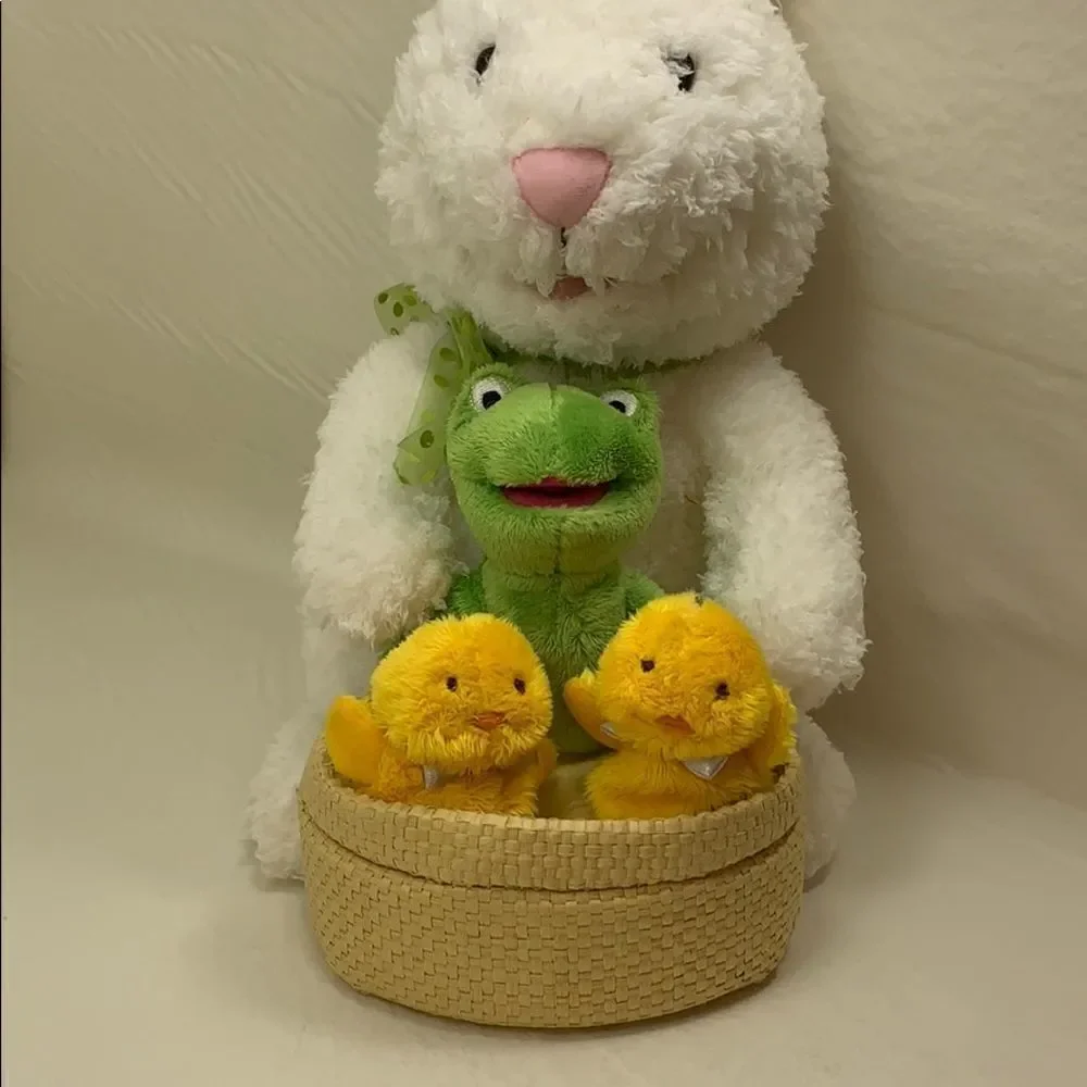 Hallmark Let’s Go To The Hop Easter Bunny Chicks And A Frog Singing At The Hop